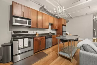 Photo #5: 21182998 Listing 