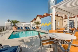 Photo #6: 21182998 Listing 