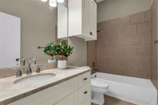 Photo #5: 21183312 Listing