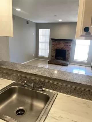 Photo #3: 21183613 Listing 