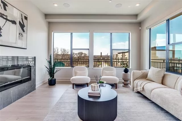 MLS: 21183734 Condo For Sale