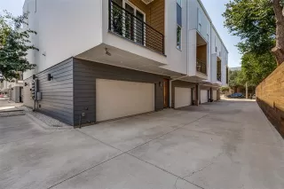 Photo #2: 21184061 Listing 