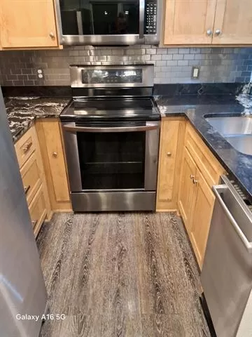 MLS: 21184278 Condo For Sale