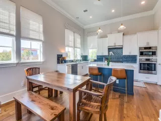 Photo #6: 21184449 Listing