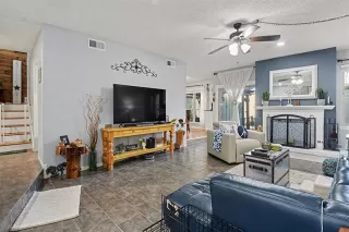 Photo #5: 21184675 Listing 