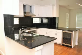 Photo #5: 21184713 Listing 