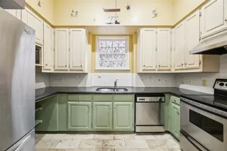 Photo #6: 21185116 Listing