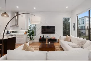 Photo #2: 21185355 Listing 