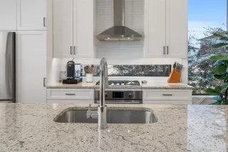 Photo #5: 21185355 Listing 