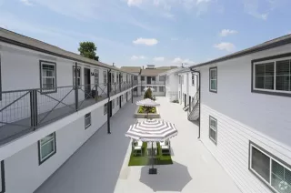 Photo #2: 21185602 Listing