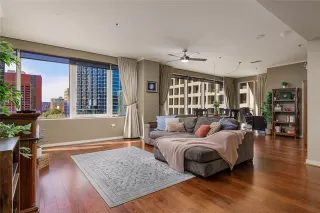 Photo #3: 21185774 Listing