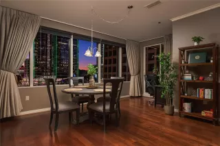 Photo #4: 21185774 Listing