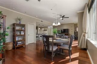 Photo #6: 21185774 Listing