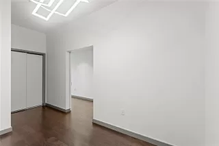 Photo #5: 21185811 Listing