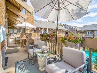 Browse active condo listings in 5800 ROYAL