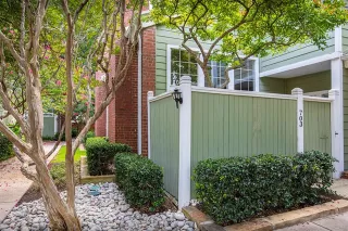 Photo #2: 21186579 Listing