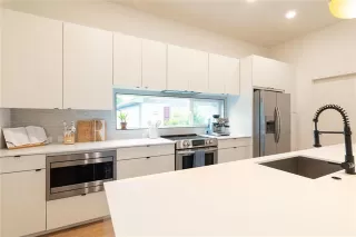 Photo #4: 21186607 Listing