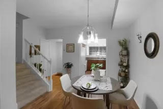 Photo #2: 21186844 Listing