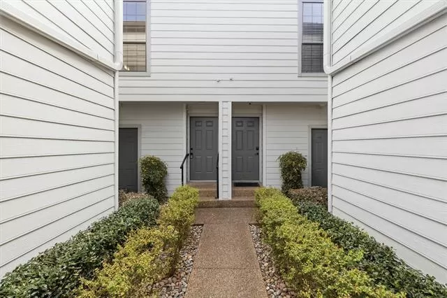 MLS: 21186933 Condo For Sale