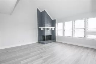 Photo #4: 21187346 Listing