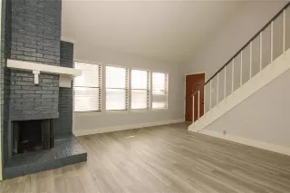 Photo #5: 21187346 Listing