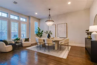 Photo #4: 21187623 Listing