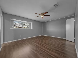 Photo #5: 21187811 Listing