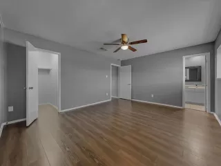 Photo #6: 21187811 Listing