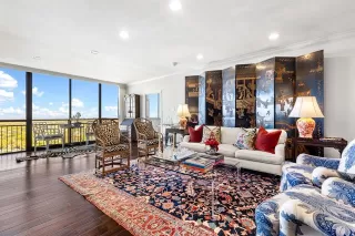 More Details about MLS # 21187915 : 6335 W NORTHWEST HIGHWAY #2015