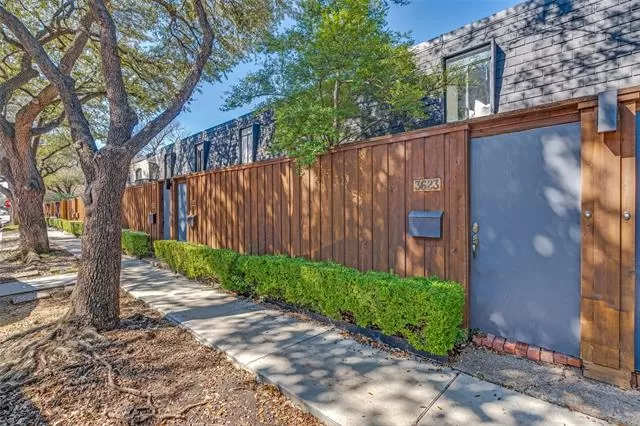 MLS: 21188095 Condo For Sale