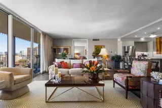 Photo #5: 21188276 Listing