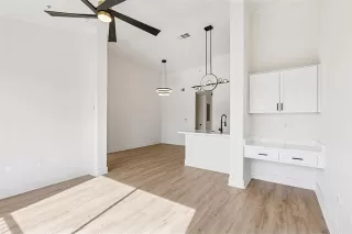 Photo #6: 21188377 Listing 