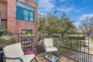 Photo #6: 21188551 Listing