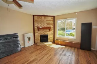 Photo #6: 21188609 Listing