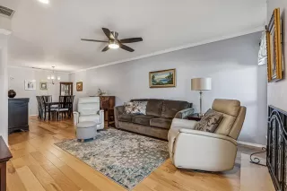 Photo #2: 21188911 Listing 