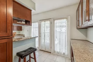 Photo #6: 21188911 Listing 