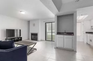 Photo #5: 21189011 Listing