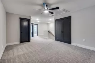 Photo #6: 21189131 Listing