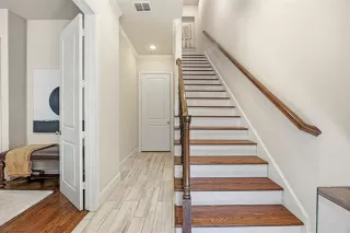 Photo #6: 21189142 Listing 