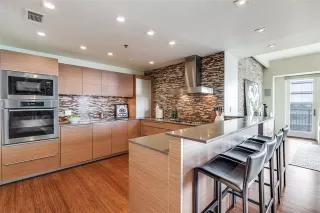 Photo #2: 21189318 Listing 