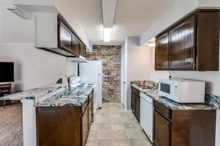 Photo #4: 21189491 Listing