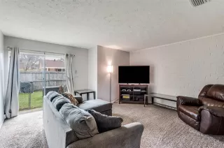 Photo #5: 21189491 Listing