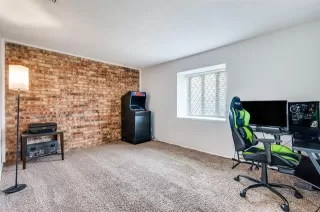 Photo #6: 21189491 Listing