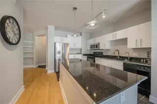 Photo #5: 21189706 Listing