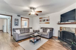 Photo #5: 21189748 Listing