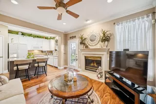 Photo #2: 21191460 Listing 