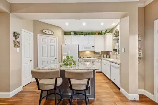 Photo #6: 21191460 Listing 