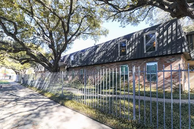 MLS: 21191572 Condo For Sale