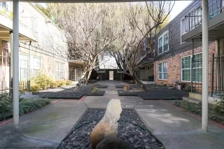 Photo #4: 21191572 Listing