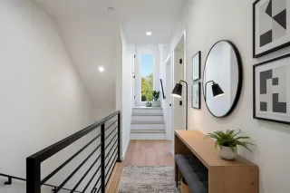 Photo #6: 21192009 Listing 